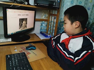 “學(xué)雷鋒日”齊戰(zhàn)“疫”，“云”小隊(duì)“疫疫”生輝