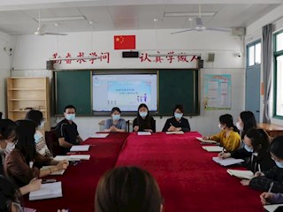 迎萌娃重返校園，寶帶“老班”很給力