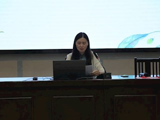用心澆灌待成長(zhǎng)  靜候桃李滿園香