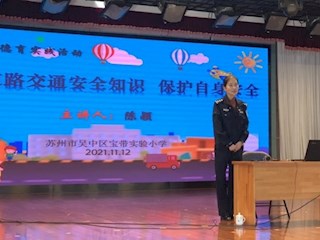 【凌霄新聞臺(tái)】遵守交規(guī) 心有方圓 行有尺寸