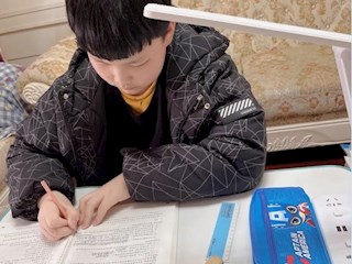 【“五自”爭章】居家我能行 “五自”同爭章（六） ——寶帶實驗小學五年級組“五自爭章”系列活動之“自學之星”風采展
