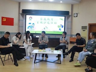 【凌霄新聞臺(tái)】家校共育：引領(lǐng)孩子成長(zhǎng)的重要力量