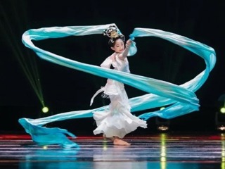 【凌霄好少年】央視舞臺(tái)上的寶小“明星”
